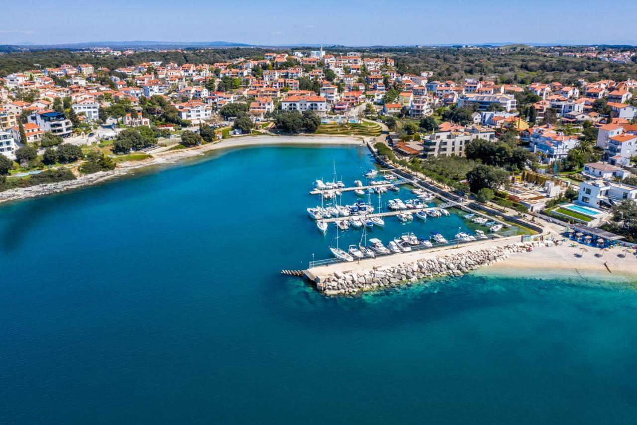Near The Beach Pula Exterior photo