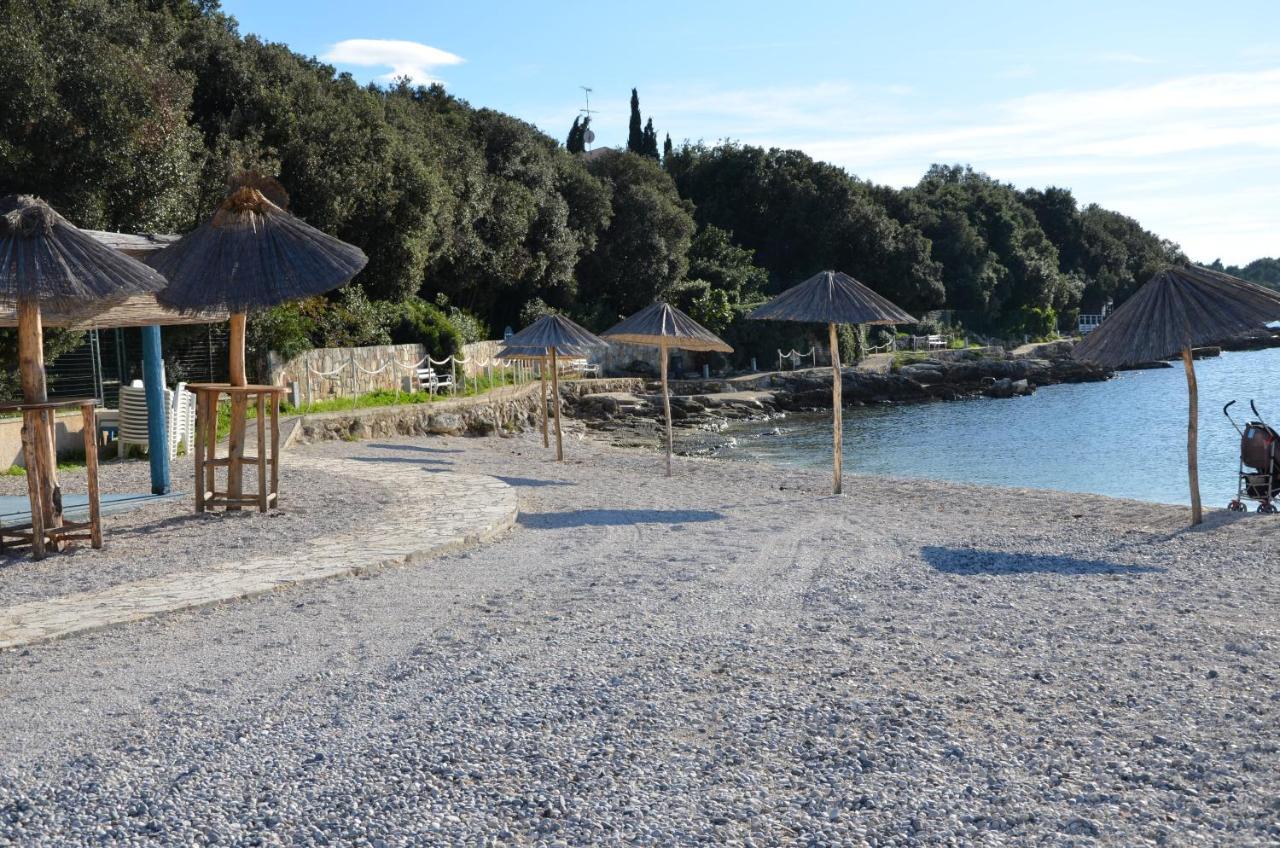 Near The Beach Pula Exterior photo