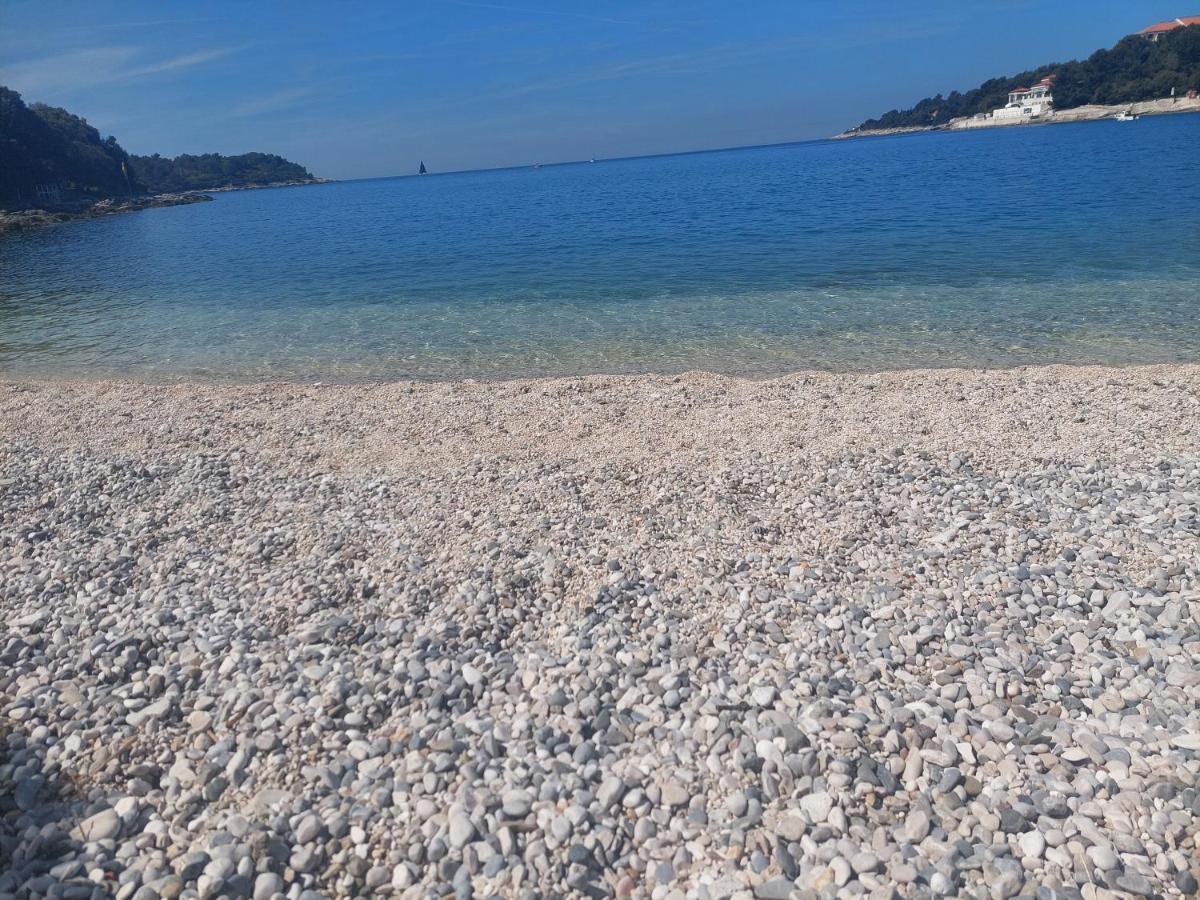 Near The Beach Pula Exterior photo